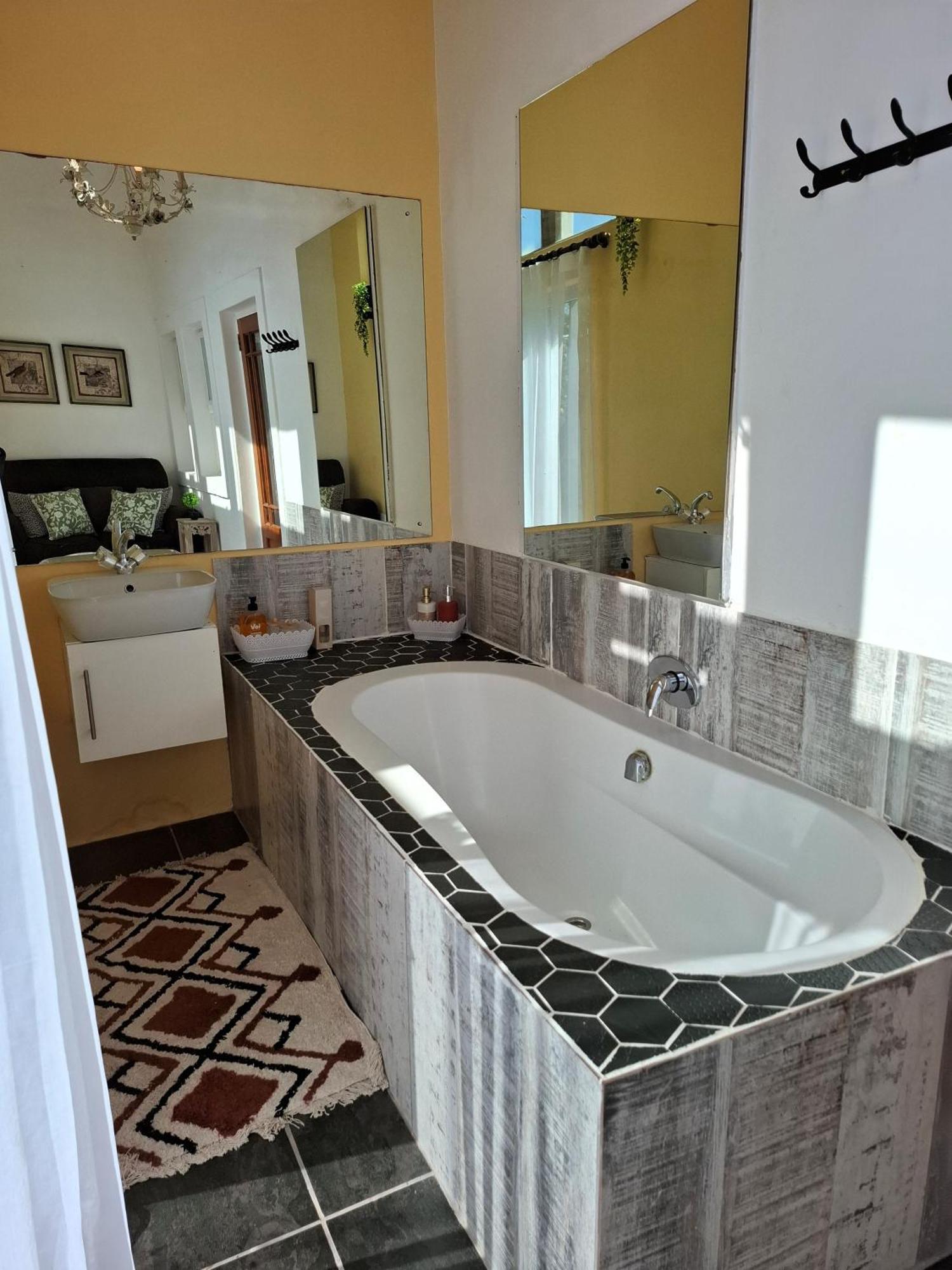 Franschhoek Wine Tram Apartment Luaran gambar